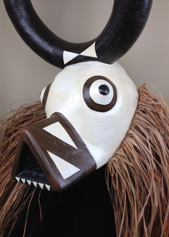bush cow replica african mask maker Tentacle Studiomask 