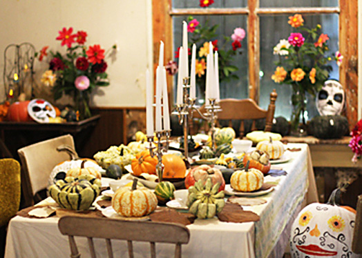 Halloween-table-Oct-6-2018-photo-Mike-Petty